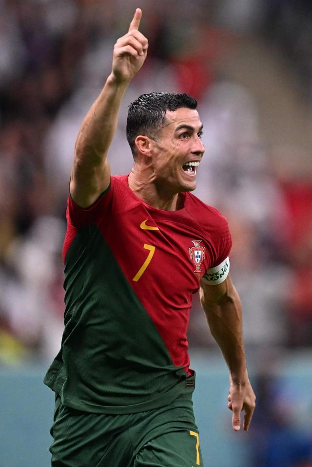 独行侠遭重创！安东尼·戴维斯赛季报销，交易阴云笼罩