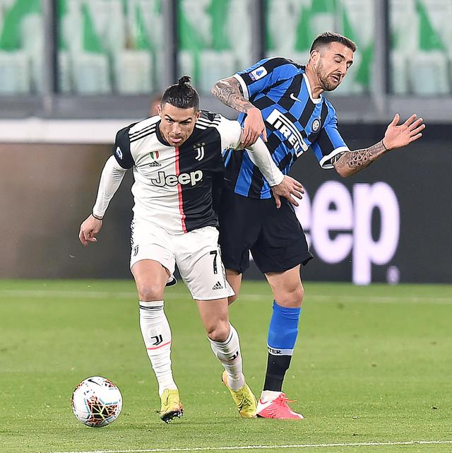 [NBA]卡斯尔假投真传 文班亚马空接暴扣